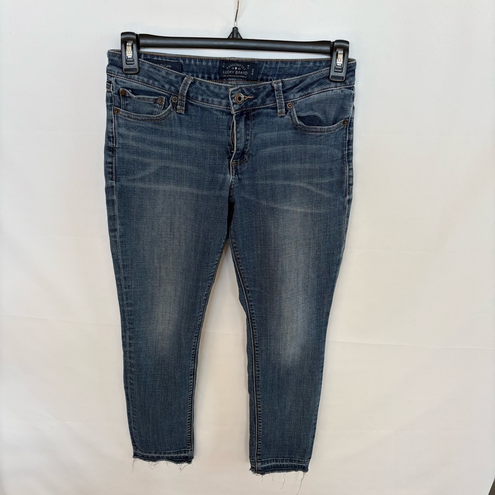 Lucky Brand Blue Ankle Jeans. Size 6. Raw hem.  INV25/362